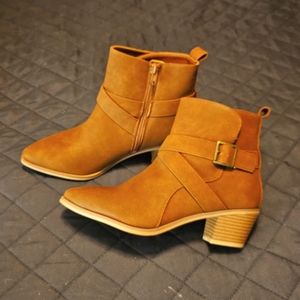 Maurice's Super cush Clair Ankle Boots, size 7.5